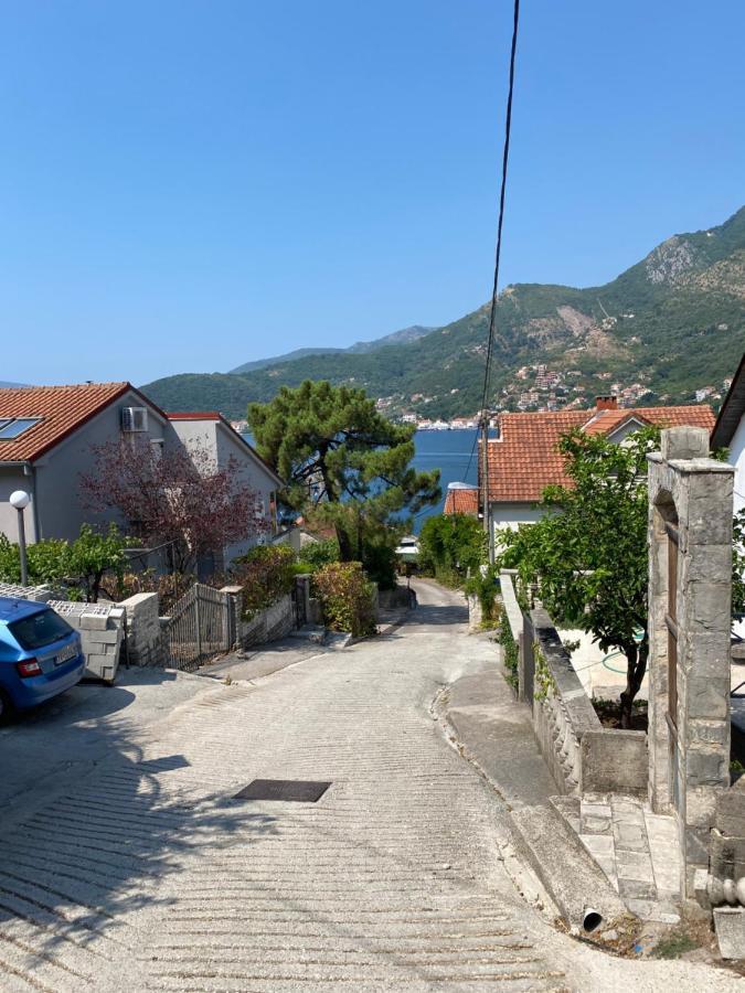 Apartman Irena Tivat Luaran gambar