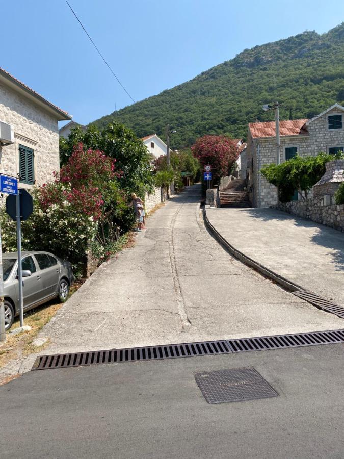 Apartman Irena Tivat Luaran gambar
