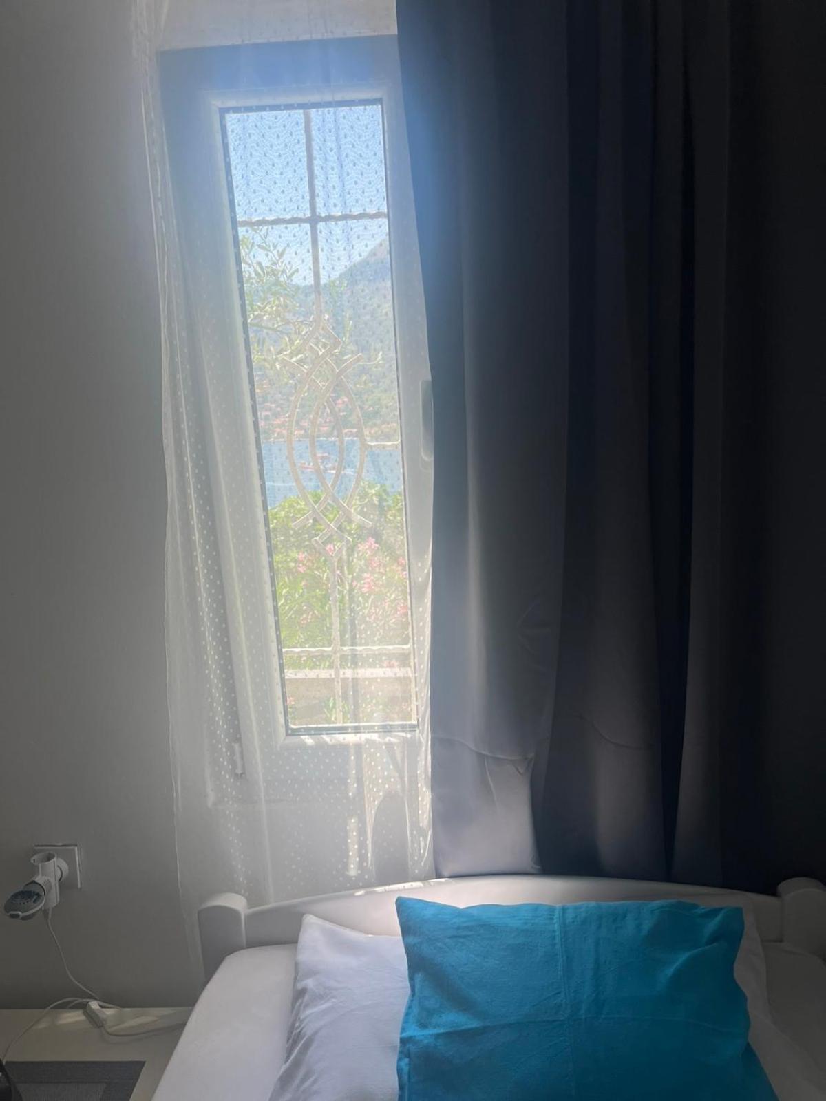 Apartman Irena Tivat Luaran gambar