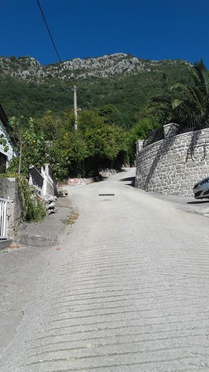 Apartman Irena Tivat Luaran gambar